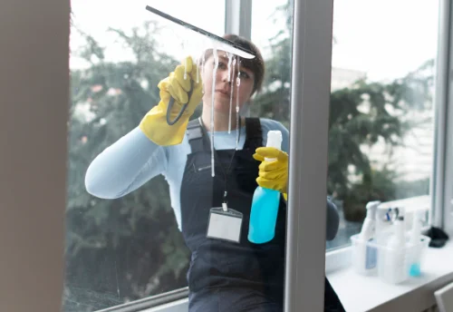 Nettoyage de vitres intérieures et extérieures à Belleray
